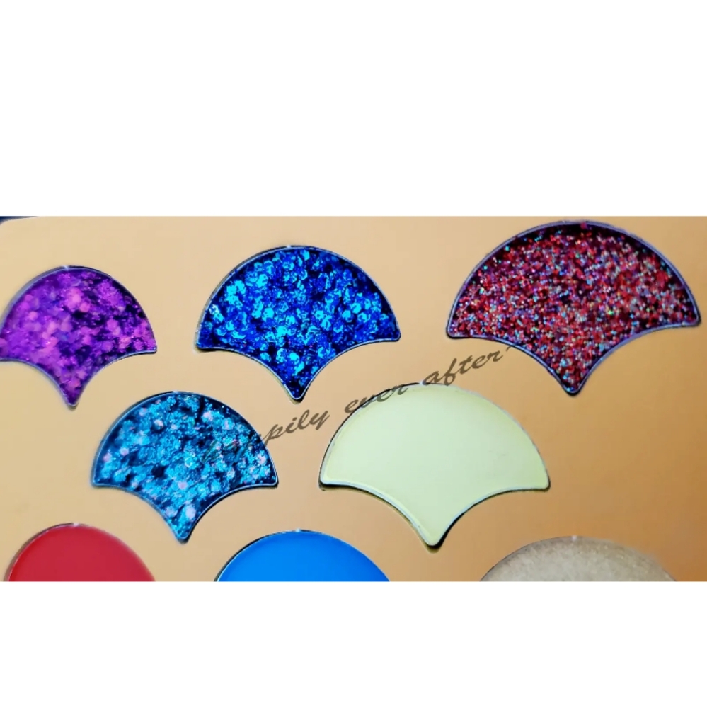 Okalan Pineapple 21 - Color Shadows Palettes - Picture 3 of 4